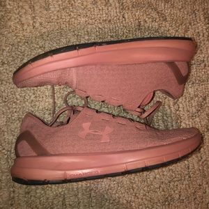 Women’s under armor slingride shoe